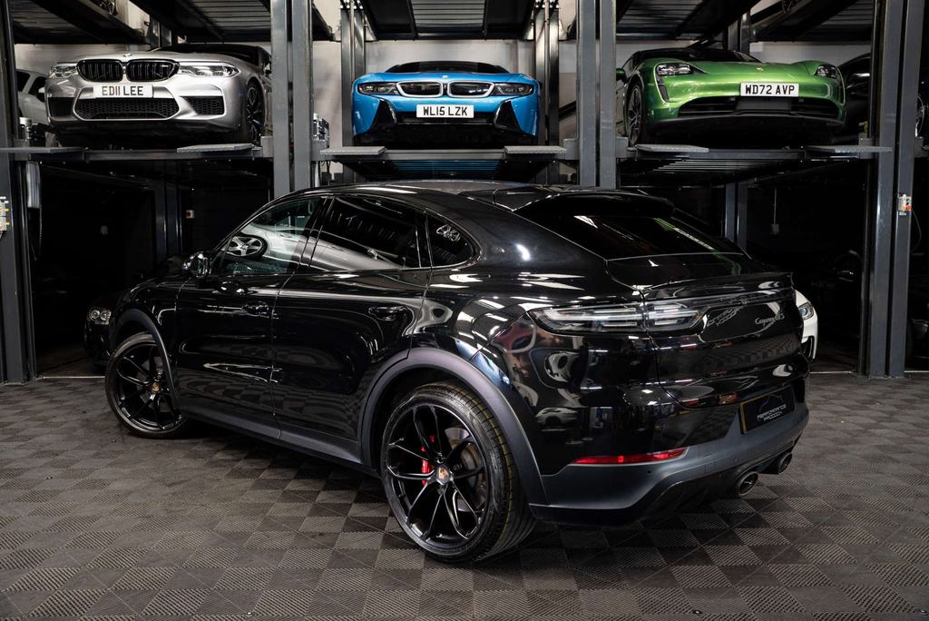 Porsche Cayenne Gts 4Wd Black #2