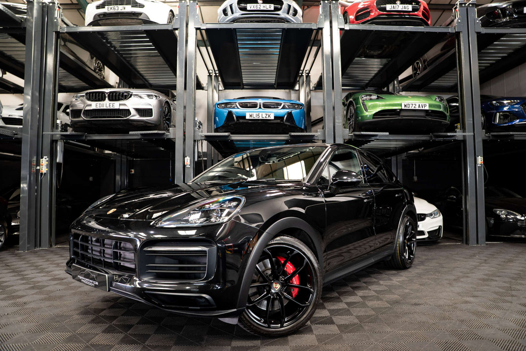 Porsche Cayenne Gts 4Wd Black