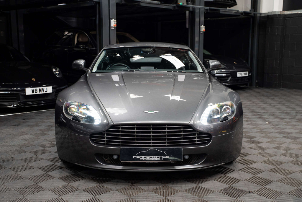 Aston Martin Vantage V8 #6