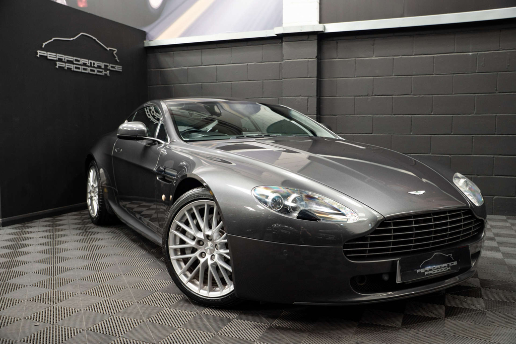 Aston Martin Vantage V8 #5