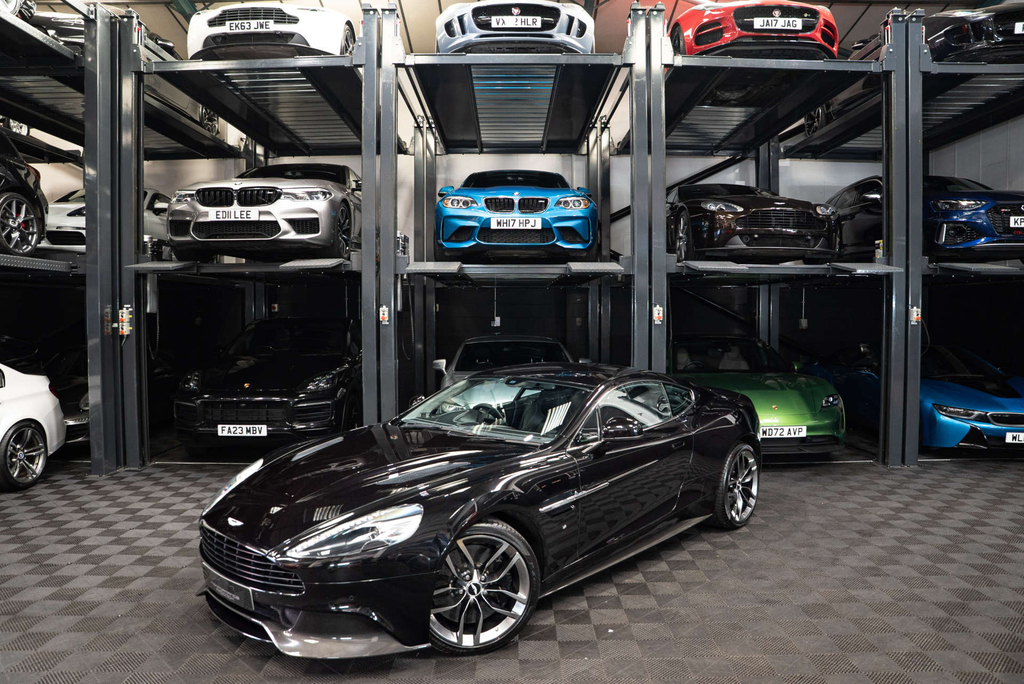 Aston Martin Vanquish V12 Auto