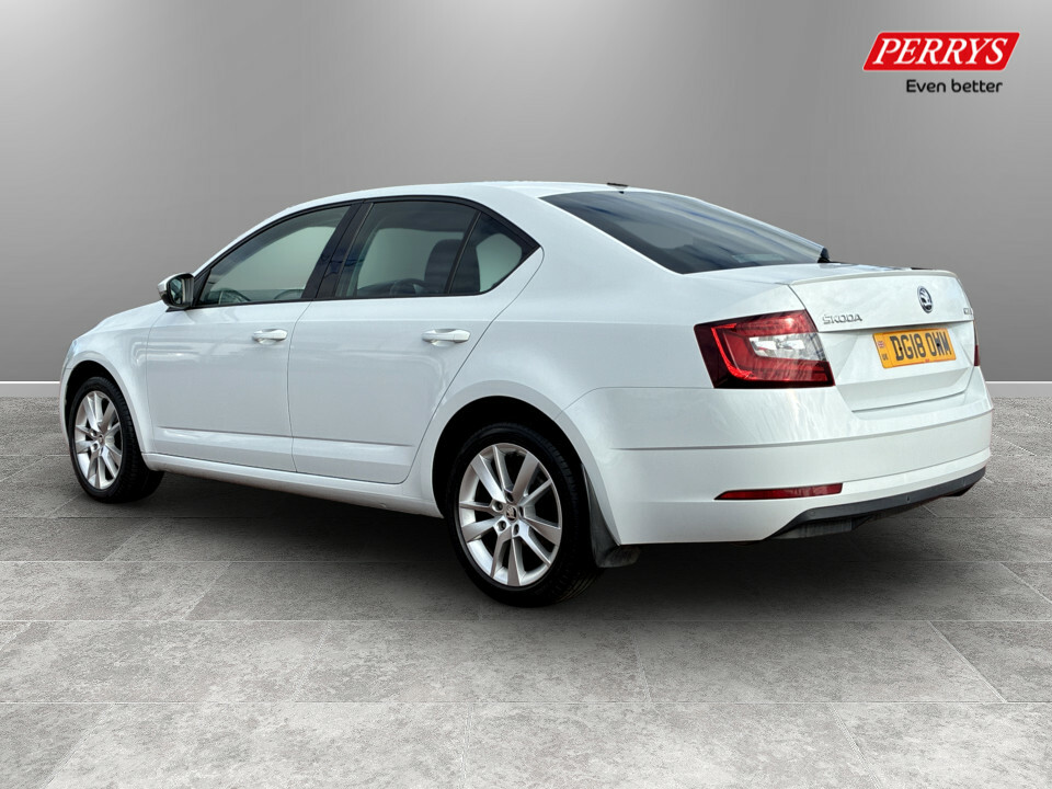 Skoda Octavia 1.5 Tsi Se L White #5