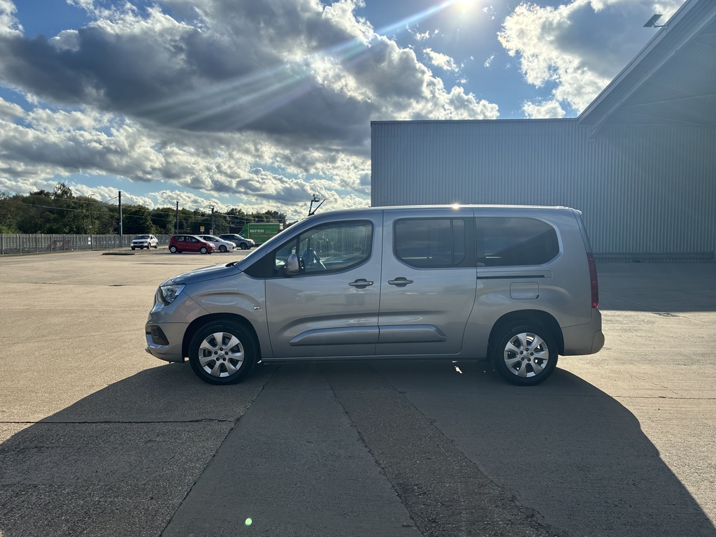 Vauxhall Combo Life 1.5 Turbo D Se XL Grey #4
