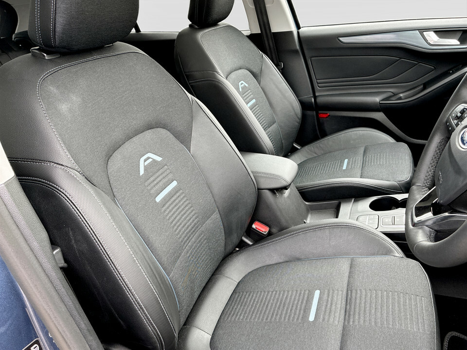 Ford Focus 1.0T Ecoboost St-line Hatchback Blue #24