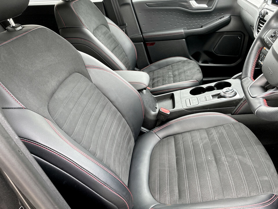 Ford Kuga 1.5 Ecoboost 150 St-line X Edition Black #24