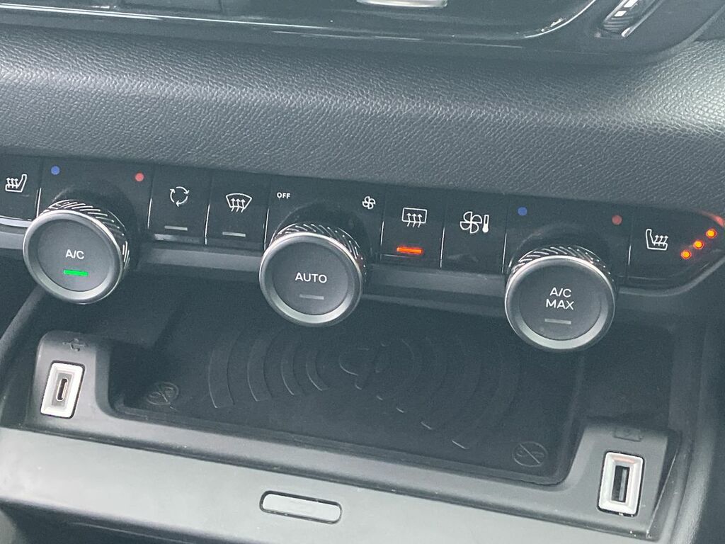 Citroen e-C4 50Kwh Shine Plus 7.4Kw Charger  #49