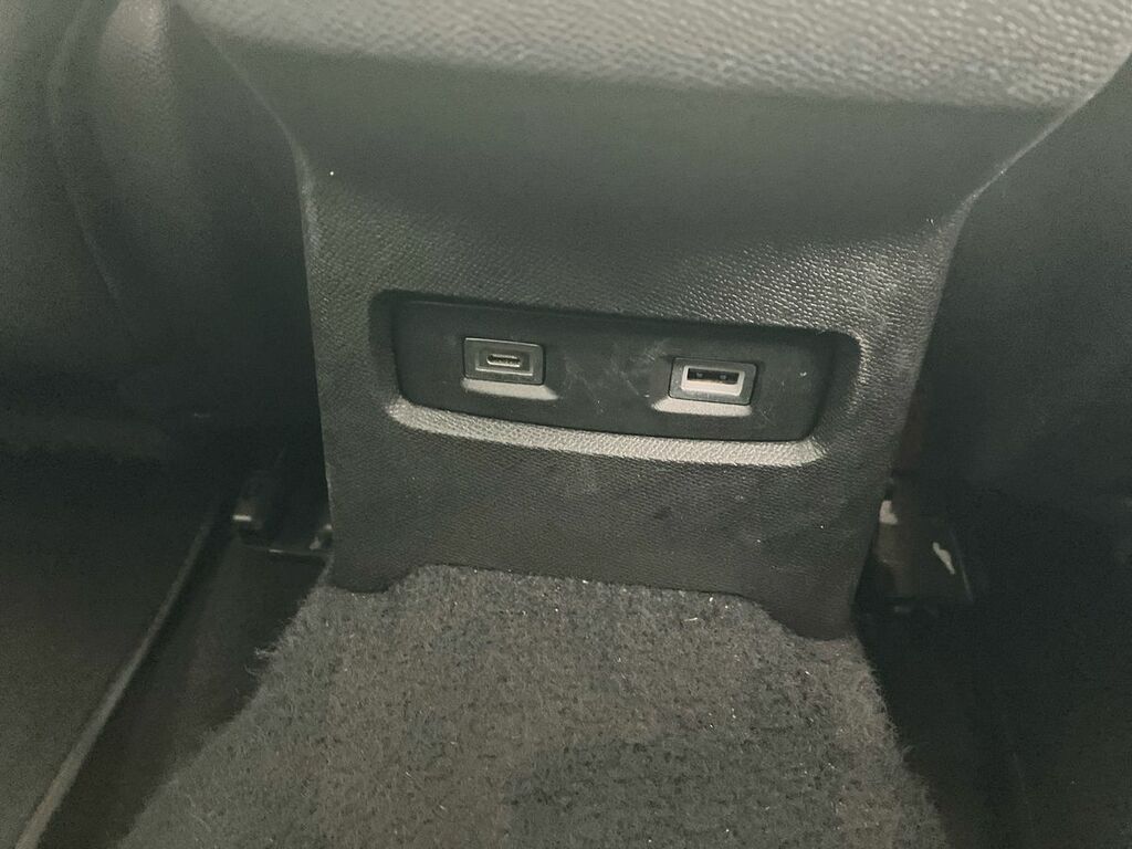 Citroen e-C4 50Kwh Shine Plus 7.4Kw Charger  #37