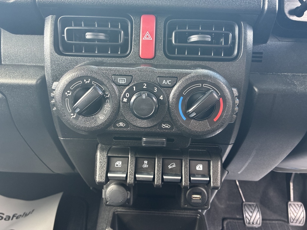 Suzuki Jimny 1.5 Sz5 Allgrip White #29