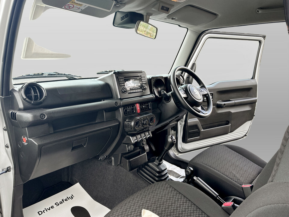 Suzuki Jimny 1.5 Sz5 Allgrip White #51