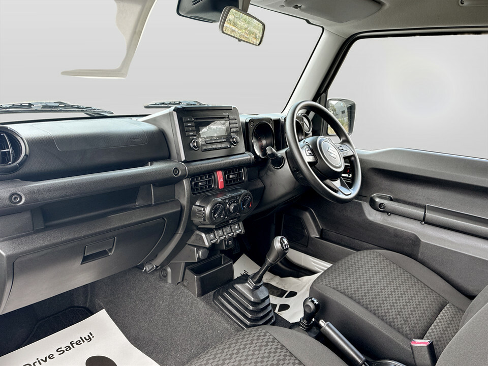 Suzuki Jimny 1.5 Sz5 Allgrip White #54