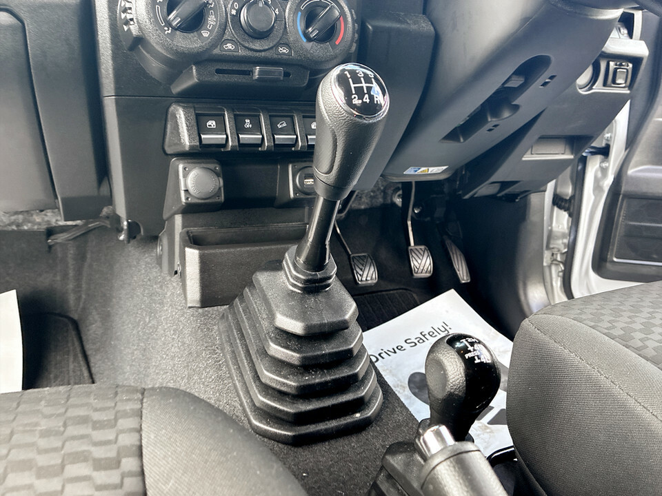 Suzuki Jimny 1.5 Sz5 Allgrip White #59