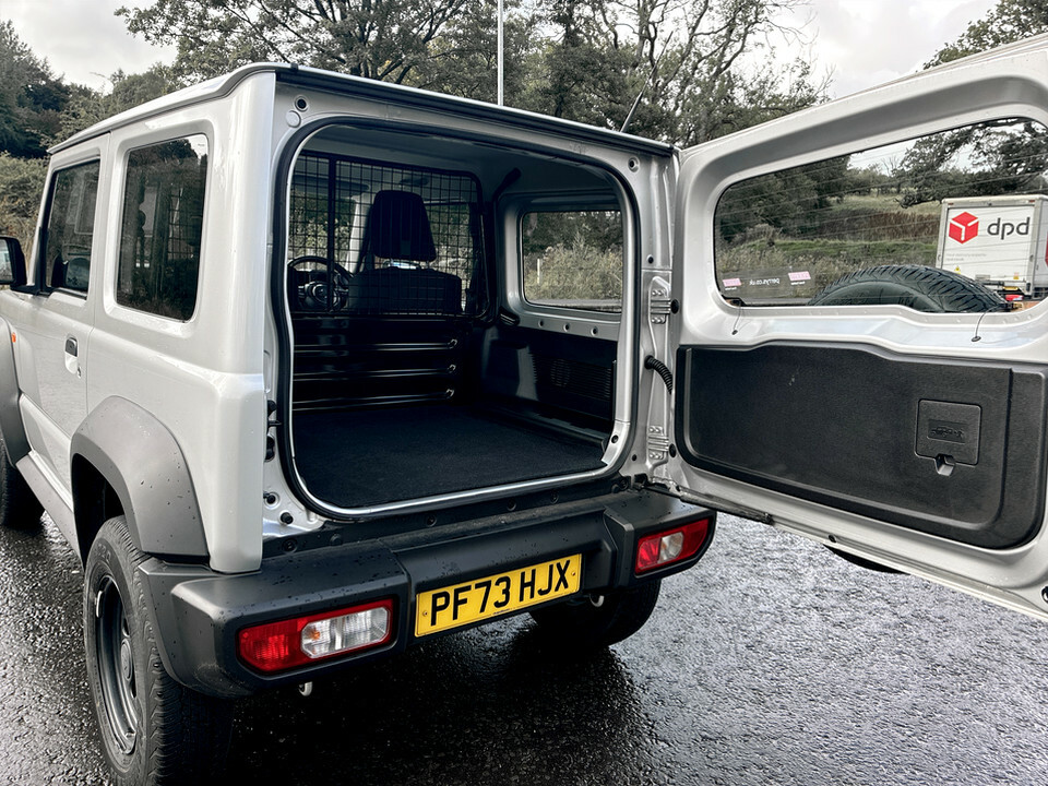 Suzuki Jimny 1.5 Sz5 Allgrip White #64