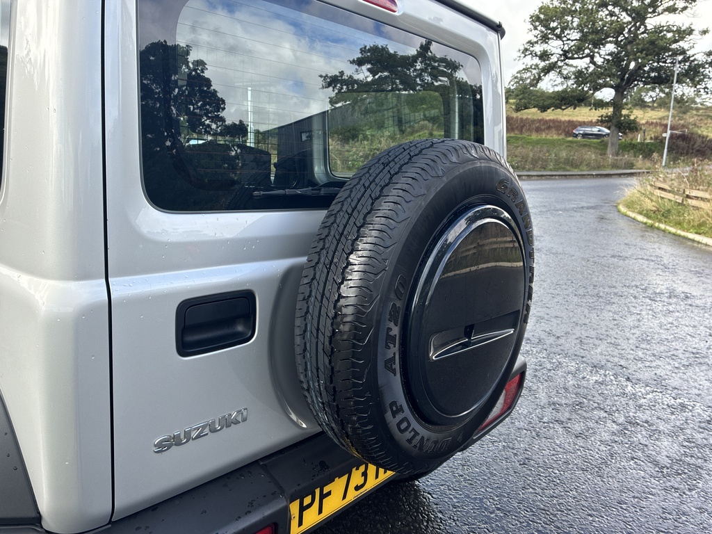 Suzuki Jimny 1.5 Sz5 Allgrip White #25