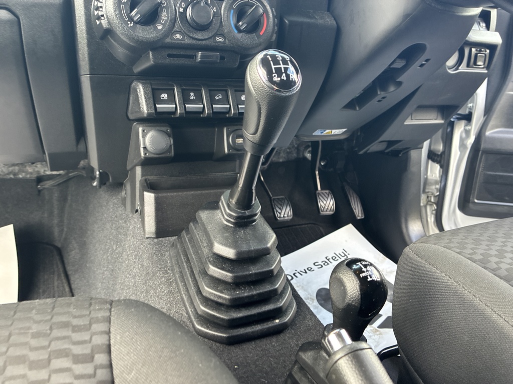 Suzuki Jimny 1.5 Sz5 Allgrip White #21