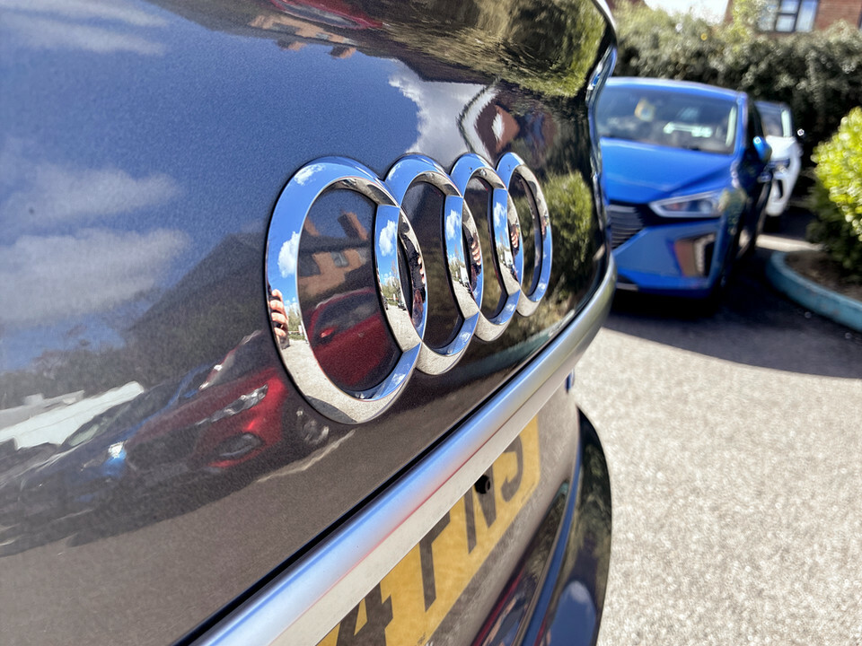 Audi Q5 Touareg V6 Black Edition Tdi A Black #37