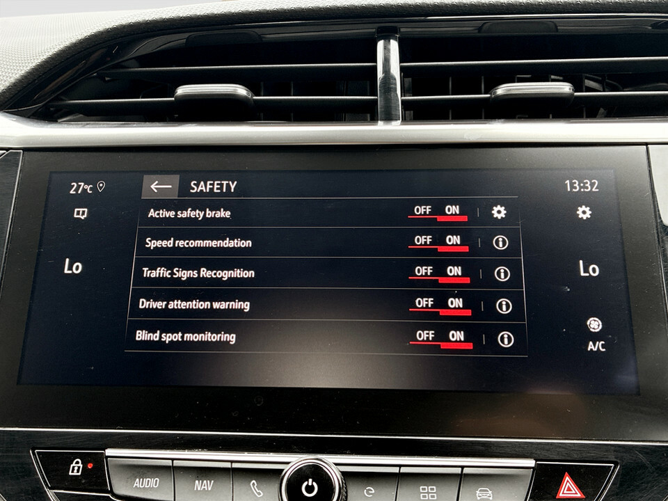 Vauxhall Corsa-e 50Kwh Se Nav Premium 7.4Kw Charger  #40