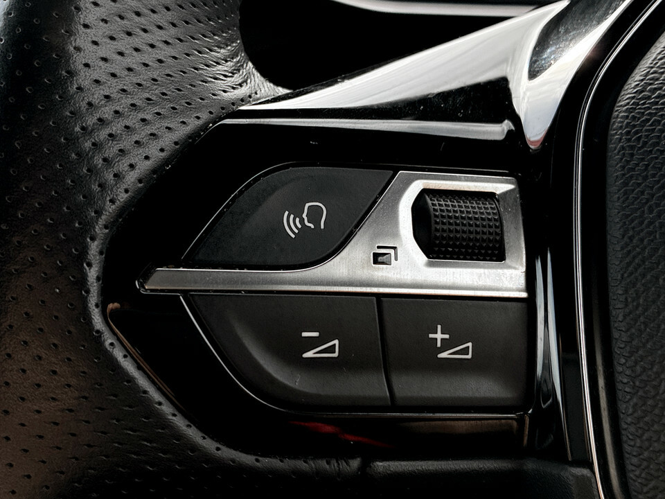 Peugeot e-208 208 Allure Premium Ev Black #33