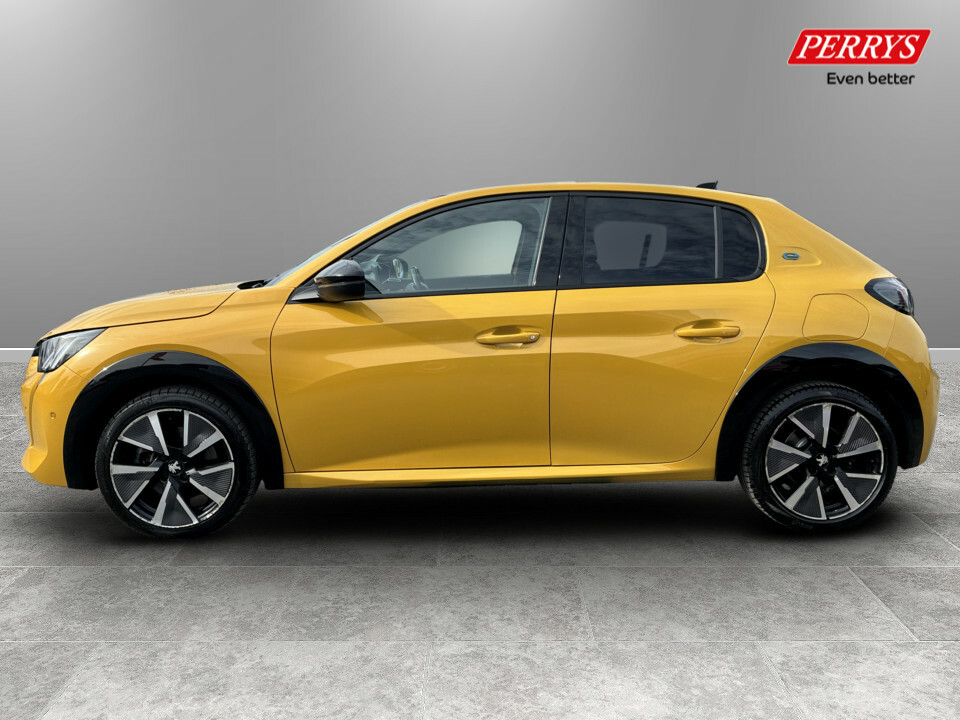 Peugeot e-208 100Kw Gt Premium 50Kwh Yellow #4