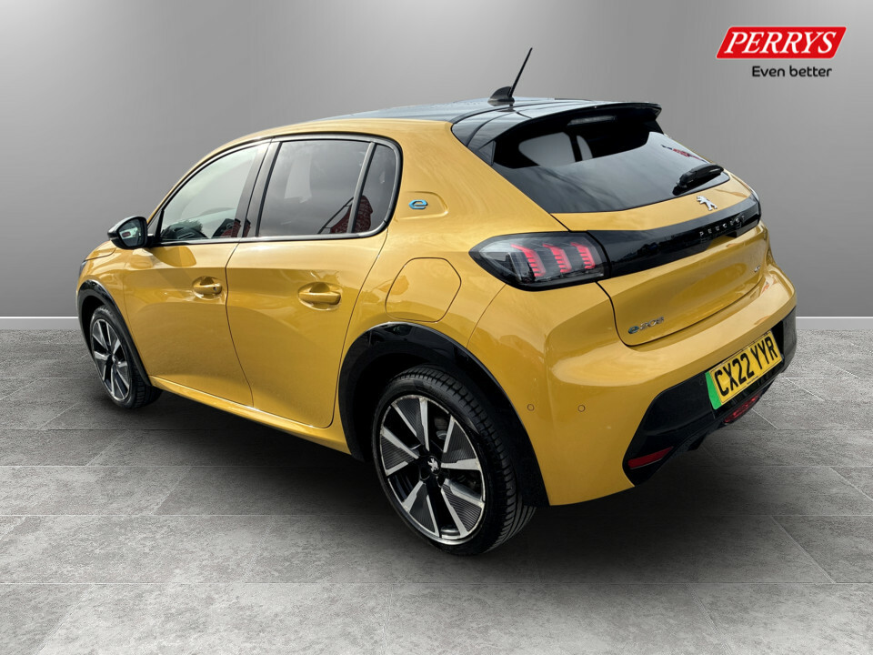 Peugeot e-208 100Kw Gt Premium 50Kwh Yellow #5