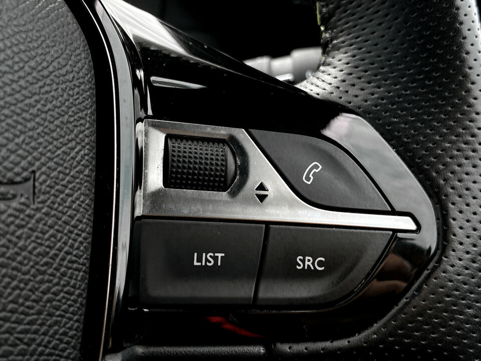 Peugeot e-208 208 Allure Premium Ev Black #34