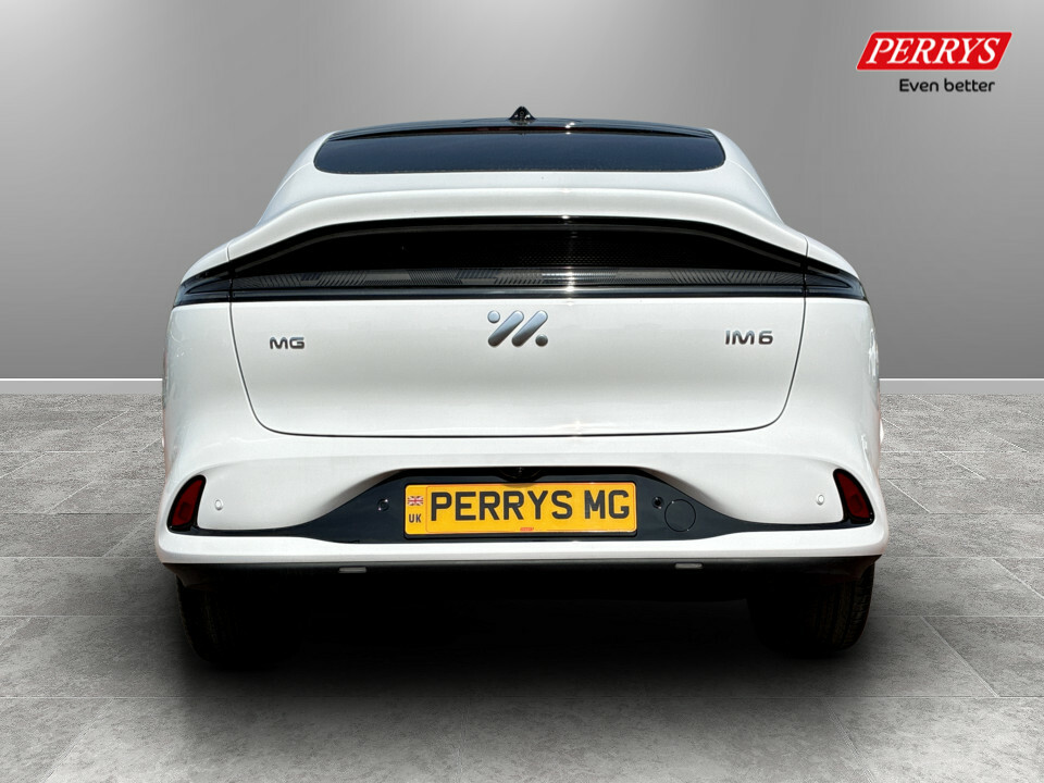 MG IM6 553Kw Performance 100Kwh Awd White #6