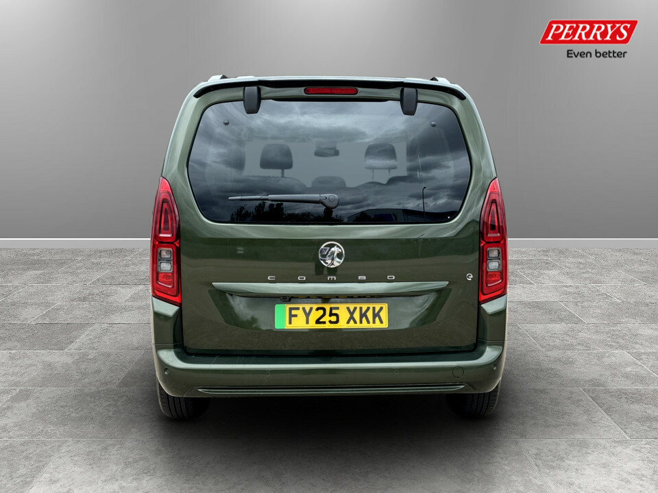 Vauxhall Combo-e Life 100Kw Ultimate 52Kwh Green #6