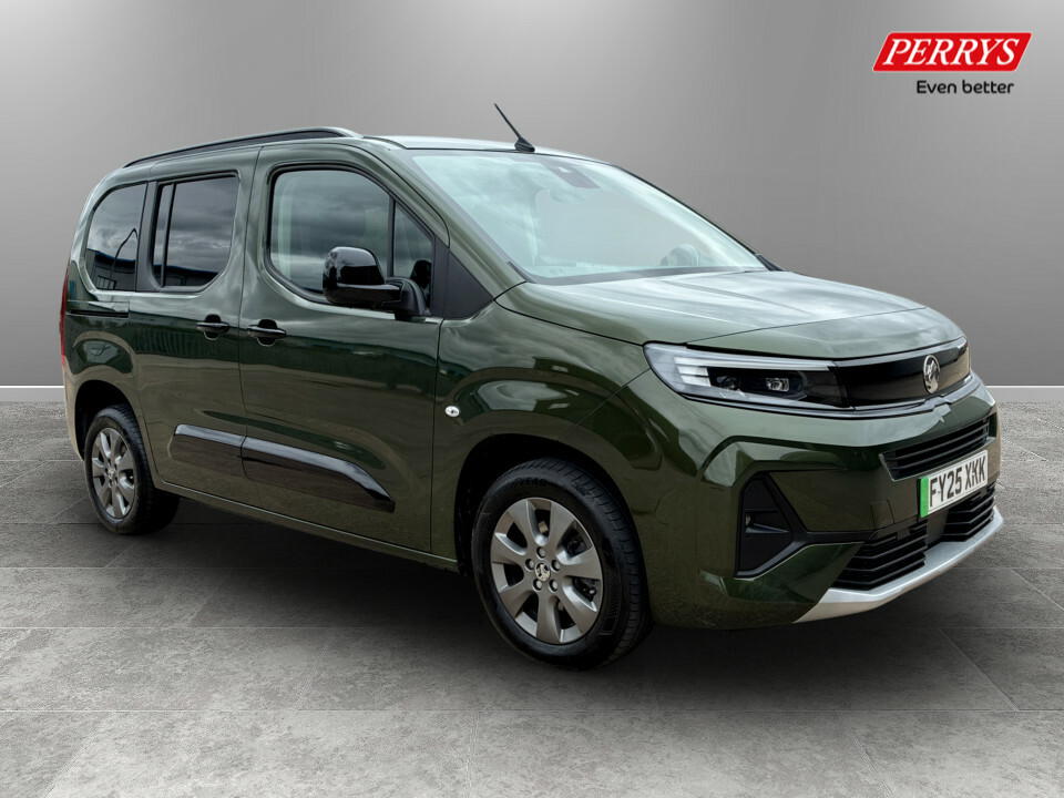 Vauxhall Combo-e Life 100Kw Ultimate 52Kwh Green