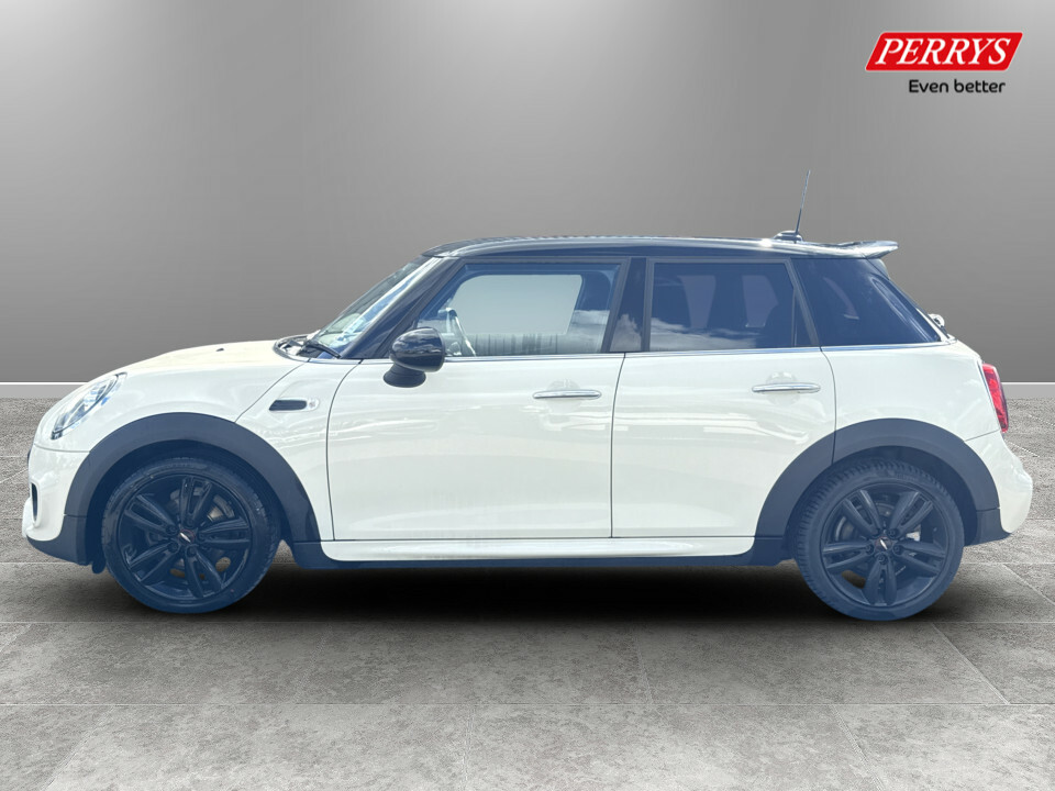 Mini Hatch 1.5 Cooper D II YL18KHG White #4