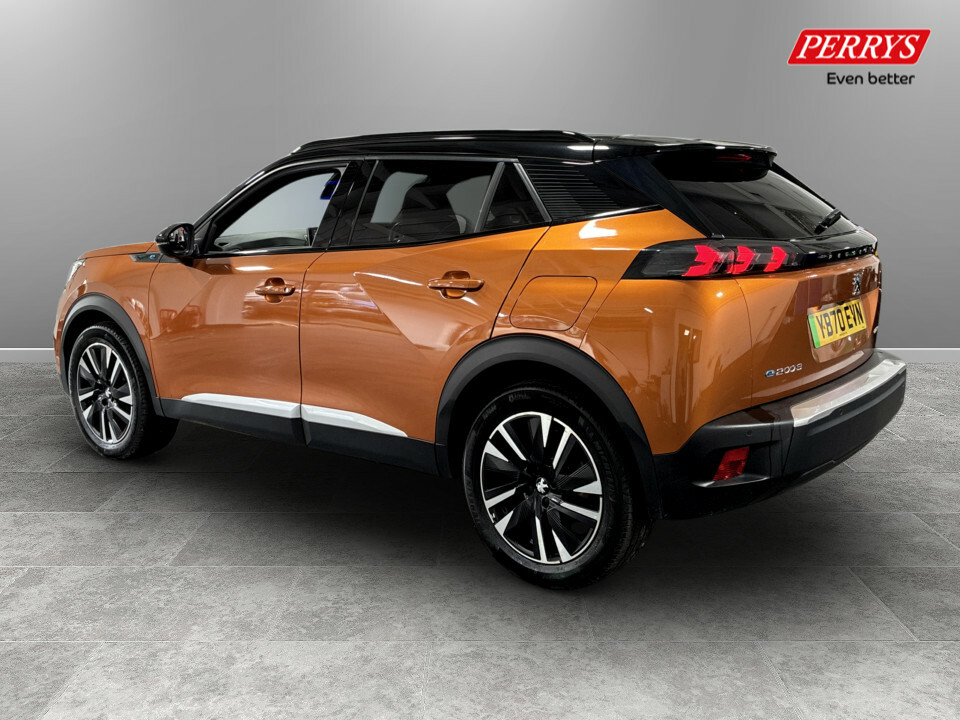 Peugeot e-2008 100Kw Gt Line 50Kwh Orange #5