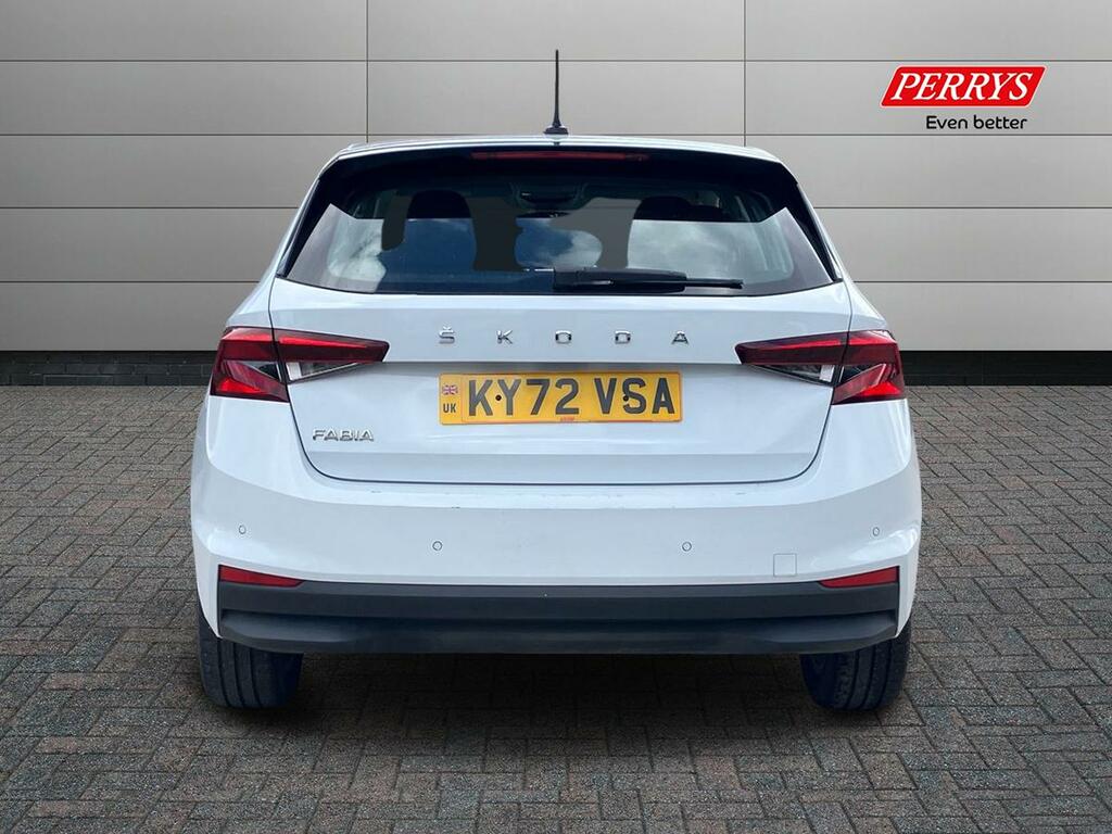 Skoda Fabia 1.0 Tsi 110 Se L Dsg White #5