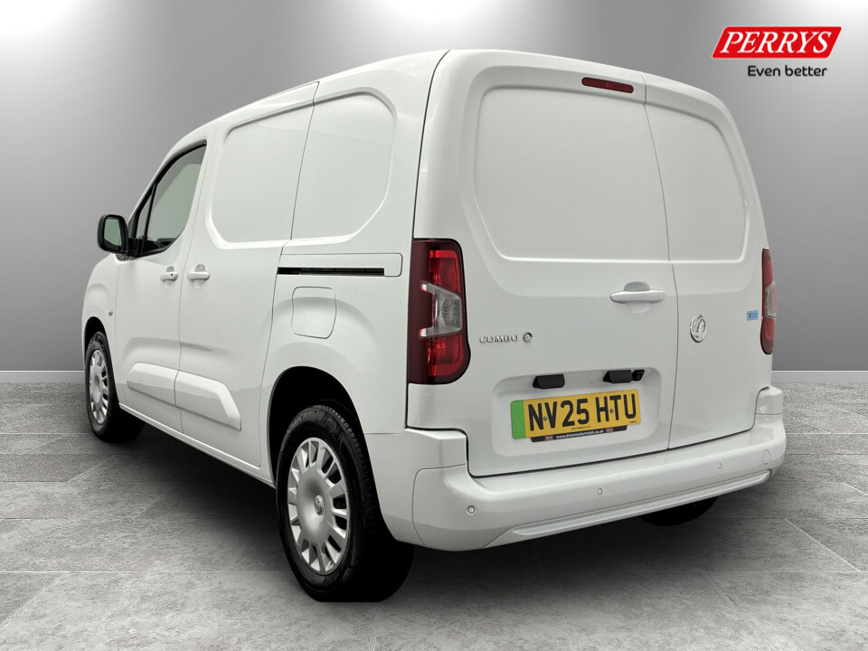 Vauxhall Combo-e Life 100Kw Pro 52Kwh H1 Van White #5