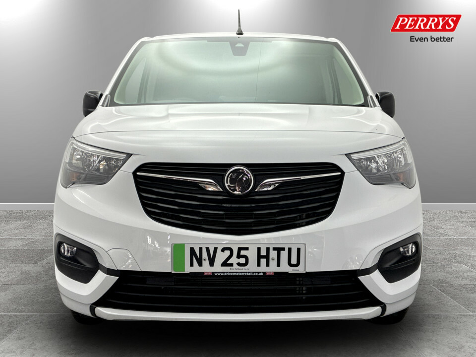 Vauxhall Combo-e Life 100Kw Pro 52Kwh H1 Van White #2