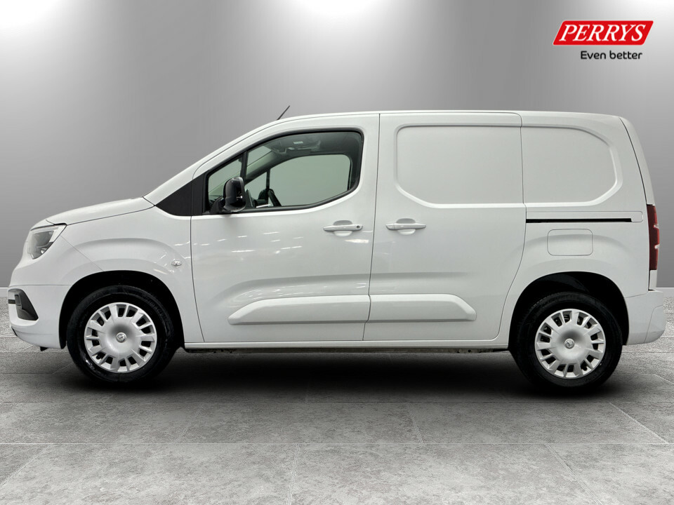 Vauxhall Combo-e Life 100Kw Pro 52Kwh H1 Van White #4