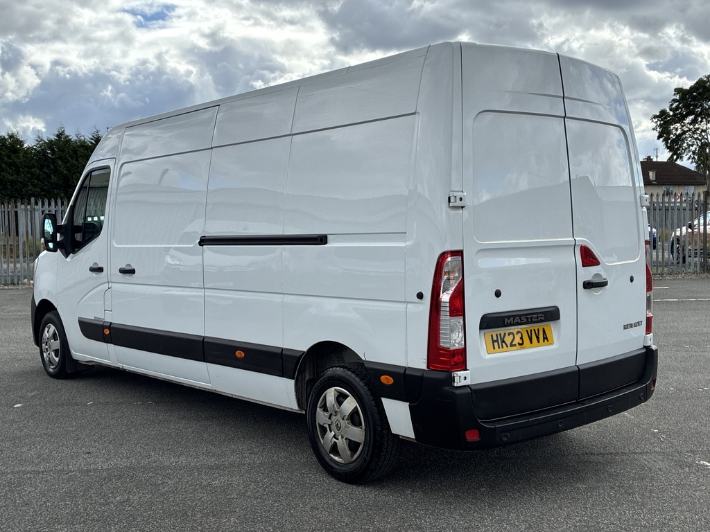 Renault Master Lm35dci 135 Business Medium Roof Van White #5