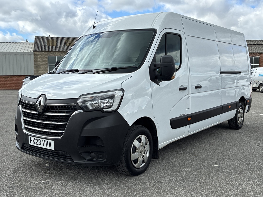 Renault Master Lm35dci 135 Business Medium Roof Van White #3