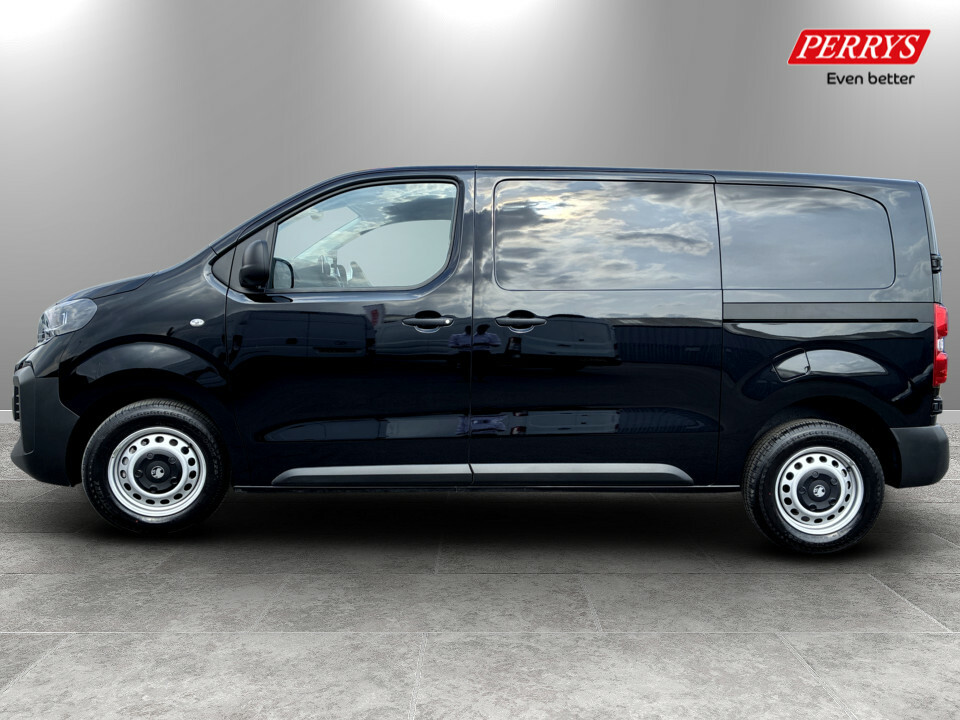 Vauxhall Vivaro 2.2 Turbo D 150 Prime H1 Van Black #4