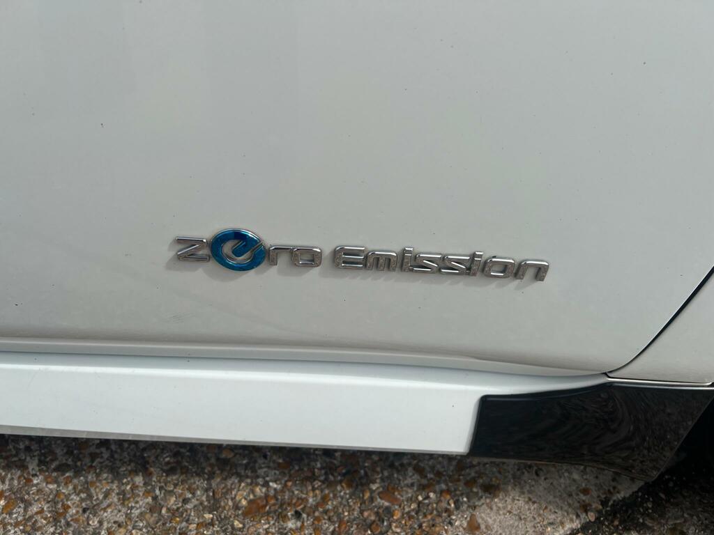 Nissan Leaf 110Kw N-connecta 40Kwh Green #10