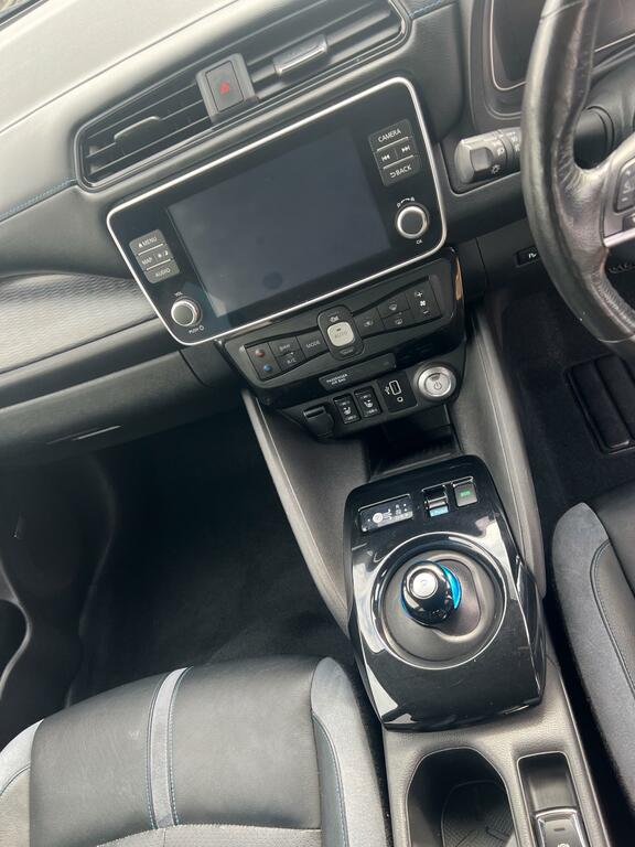Nissan Leaf 110Kw N-connecta 40Kwh Green #24