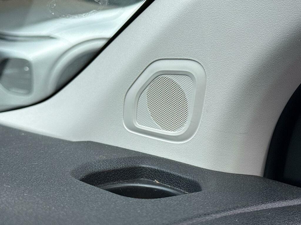 Vauxhall Vivaro 2.0 Turbo D 3100 Prime Panel Van 6Dr White #40