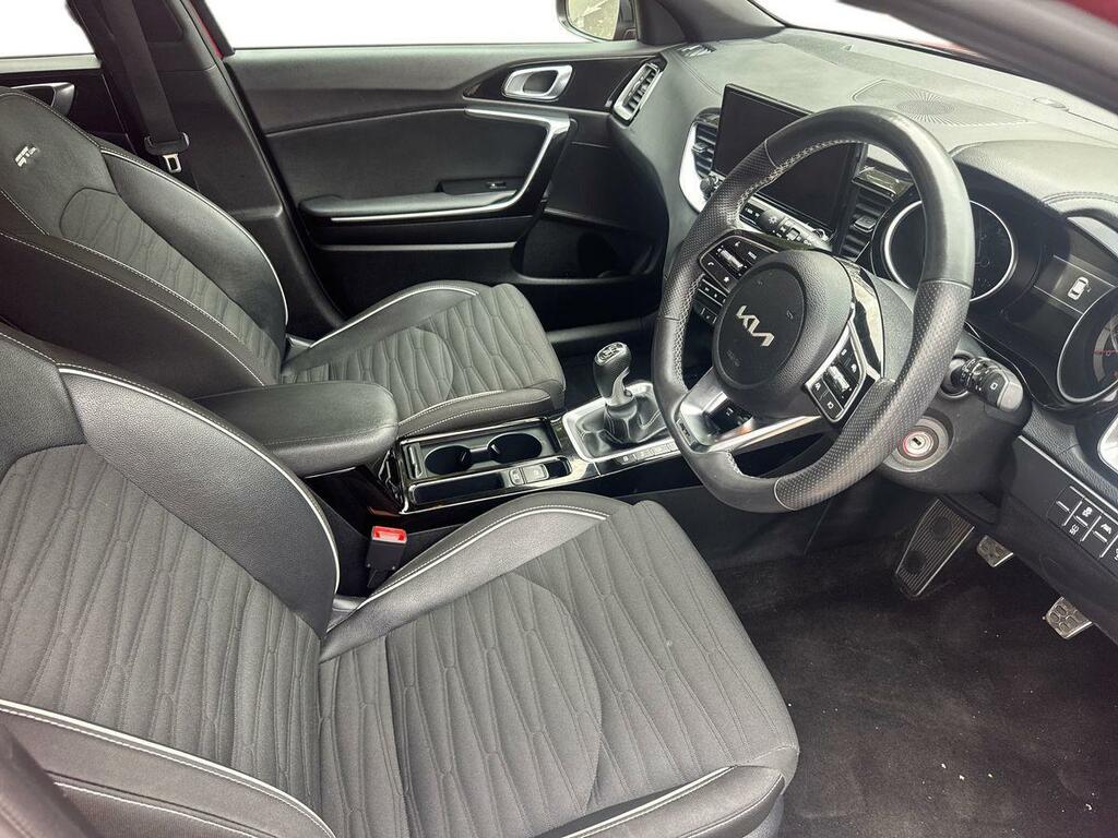 Kia Ceed 1.5 T-gdi Isg Gt-line Red #6