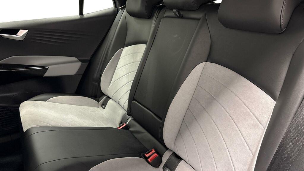 Volkswagen ID.3 Pro 58Kwh Life White #7