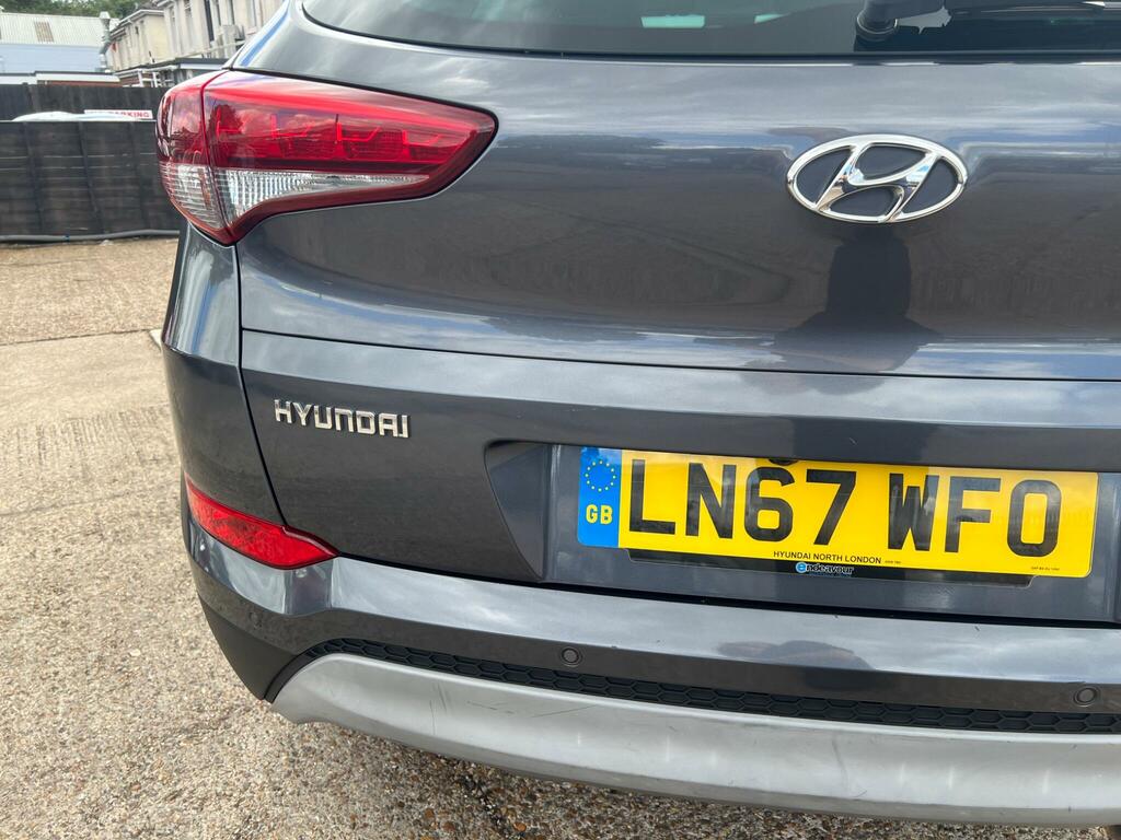 Hyundai Tucson Crdi Se Blue Drive Red #10