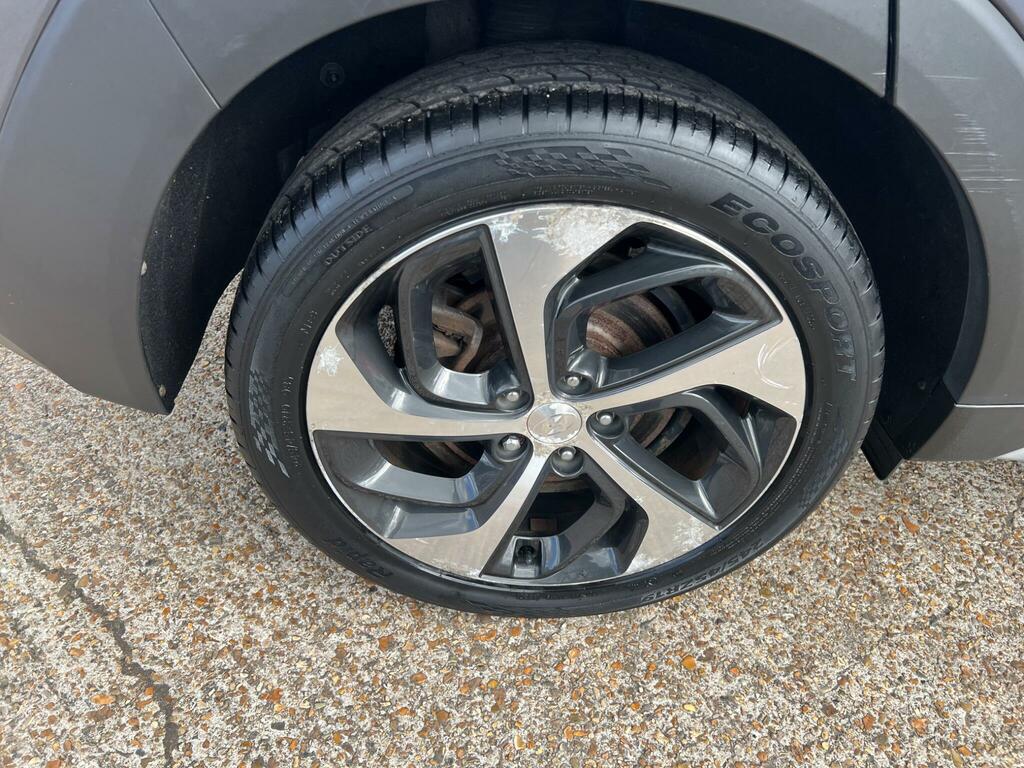 Hyundai Tucson Crdi Se Blue Drive Red #9