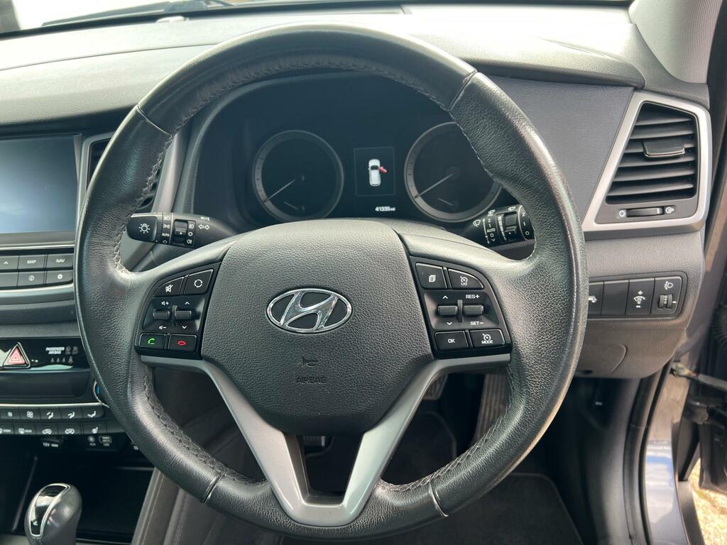 Hyundai Tucson Crdi Se Blue Drive Red #15
