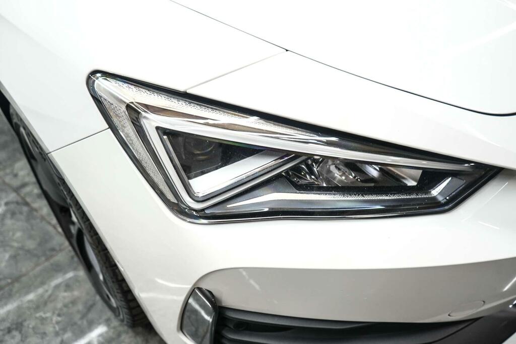 Cupra Leon Vz1 White #6