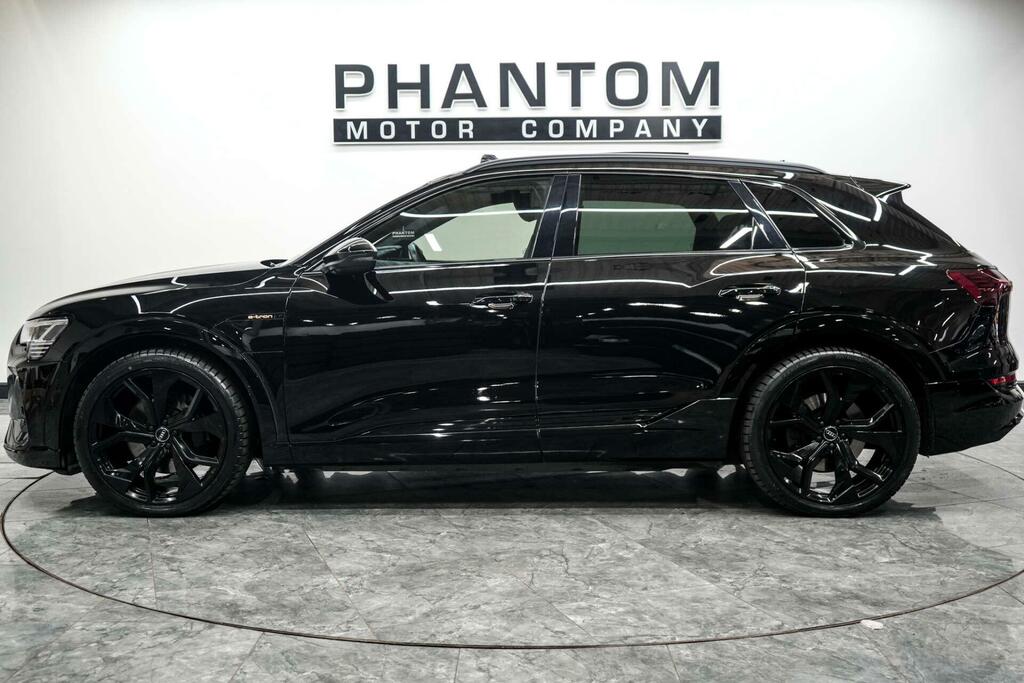 Audi E-tron Black Edition Black #3