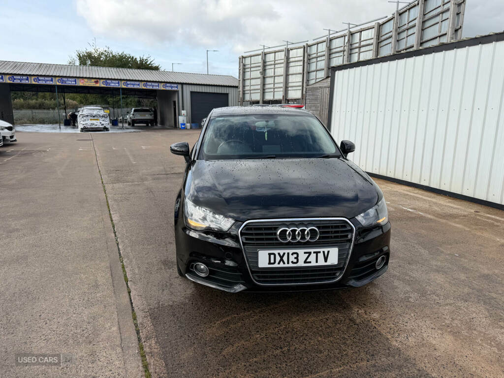Audi A1 1.6 Tdi Sport Black #3