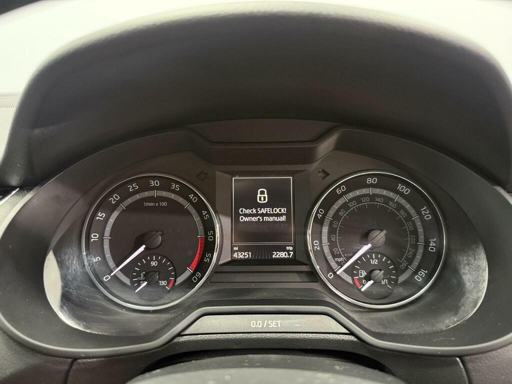 Skoda Octavia Octavia Se L Tsi White #9