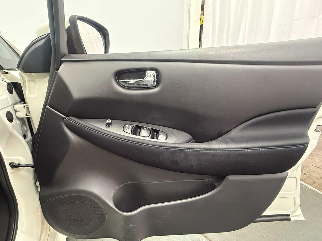 Nissan Leaf 110Kw N-connecta 40Kwh Black #17