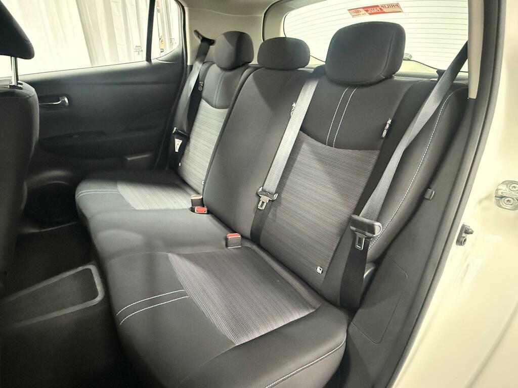 Nissan Leaf 110Kw N-connecta 40Kwh Black #24